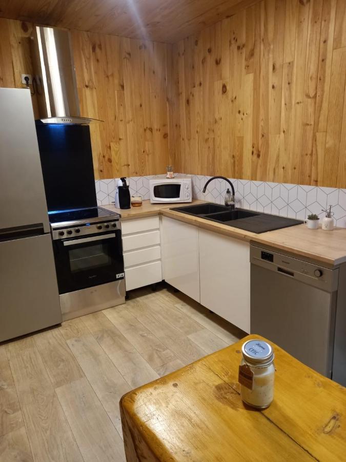 Gite L'Enclos O Rendez-Vous Roquefeuil-Pays De Sault- Avec Jardin Exterior photo